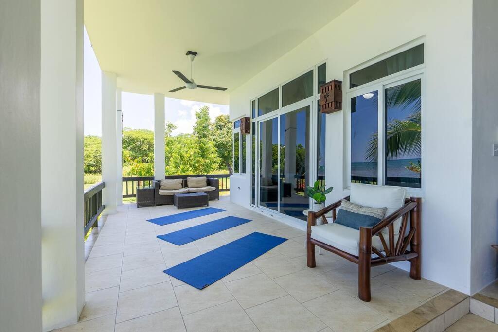 Ivy'S Cove Beach Side Condo - Luxury Villa Whitehouse エクステリア 写真