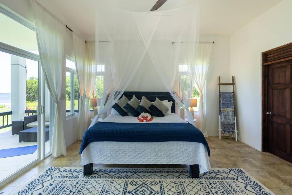 Ivy'S Cove Beach Side Condo - Luxury Villa Whitehouse エクステリア 写真
