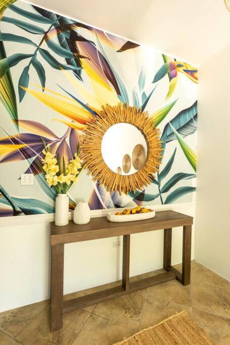 Ivy'S Cove Beach Side Condo - Luxury Villa Whitehouse エクステリア 写真