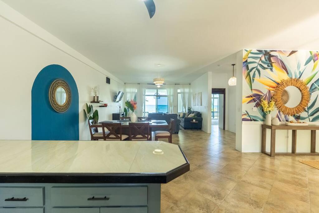 Ivy'S Cove Beach Side Condo - Luxury Villa Whitehouse エクステリア 写真